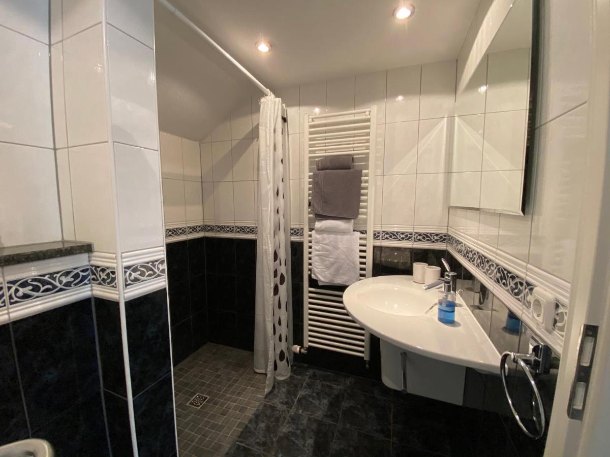 Gaestehaus Savo 뉘르부르크 외부 사진