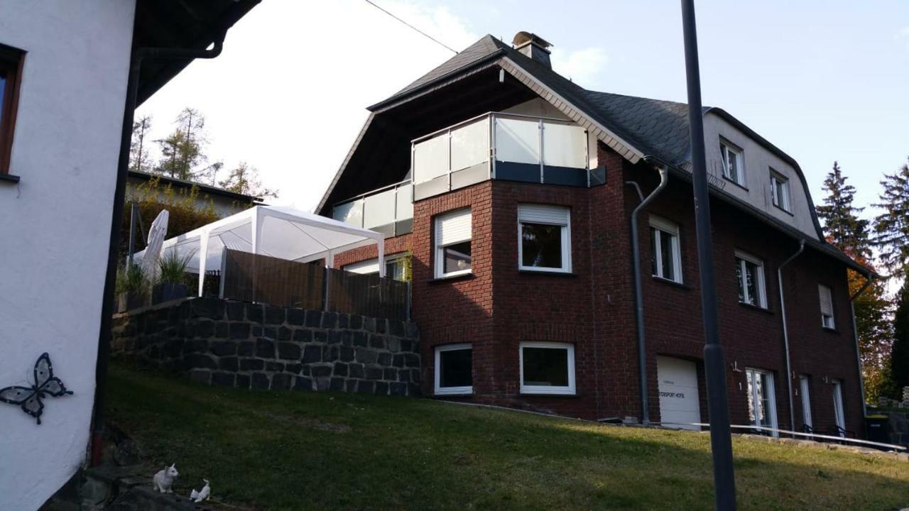 Gaestehaus Savo 뉘르부르크 외부 사진